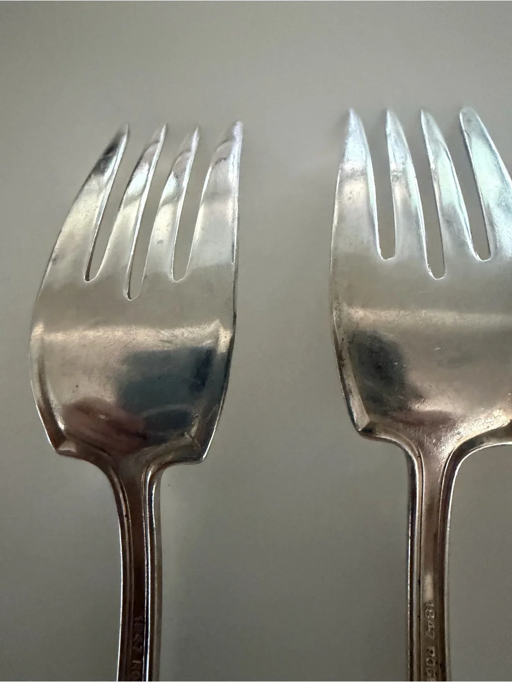 Old Colony 1947 Roger’s Bros vintage salad forks. Set of 5